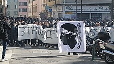 Protesty na Korsice v reakci na násilné napadení nacionalistického aktivisty...