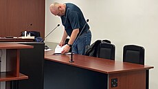 Recidivista Roman K. u Krajského soudu v Plzni. V trestním rejst�íku u� má 42...