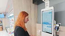 Mimo b�nou otevírací dobu budou pro placení nákupu fungovat samoobslu�né...