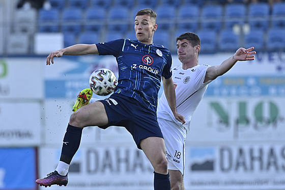 Semifinále eského fotbalového poháru MOL Cupu: FC Hradec Králové - 1. FC...