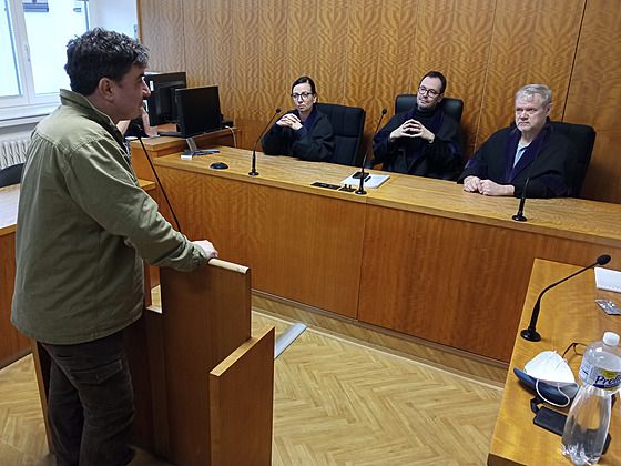 V soudní síni uherskohradiského soudu uvede Slovácké divadlo drama Teror...