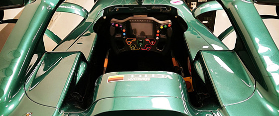 Simulátor, ve kterém trénuje pilot F1 Sebastian Vettel