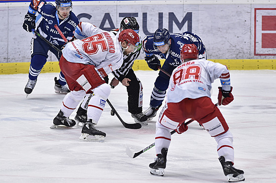 Erik Hr�a (vpravo) z T�ince