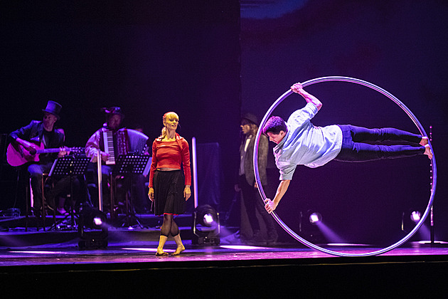 Místo ohňostroje multimediální show, v Hradci rozdají i čočkovou polévku