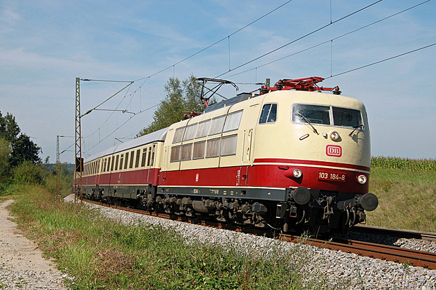 Nejvýkonnější a první „dvoustovková“ německá lokomotiva přišla v roce 1965