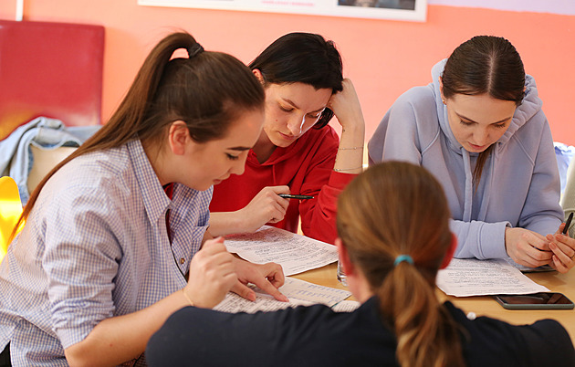 Stesk a čeština jako mateřština. Cílem je střední a vysoká, říkají mladí Ukrajinci