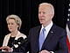 Americký prezident Joe Biden s předsedkyní Evropské komise Ursulou von der...