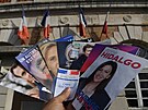 O píze voli se ve francouzských prezidentských volbách uchází dvanáct...