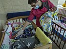 Peovatelky s novorozenci v Kyjev. (19. bezna 2022)