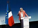 Prezidentská kandidátka Národního sdruení Marine Le Penová pi setkání s...