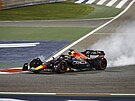 Max Verstappen probrzdil první zatáku ve Velké cen Bahrajnu v souboji s...