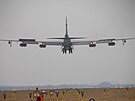 Americký bombardér B-52 na letiti v Monov (29.3.2022)