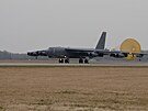 Druh americk bombardr B-52 pistv bhem jedinho dne v Monov (29.3.2022)