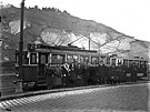 V roce 1933 se Braník dokal tramvajové trati, zde souprava linky 21 pod...