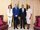Vévodkyn Kate, britský princ William, premiér Jamajky Andrew Holness a jeho...
