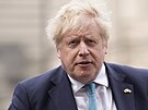 Britský premiér Boris Johnson pi píchodu do Westminsterského opatství na...