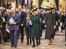 Princ Charles, princ William, princ George, vévodkyn Camilla a vévodkyn Kate...