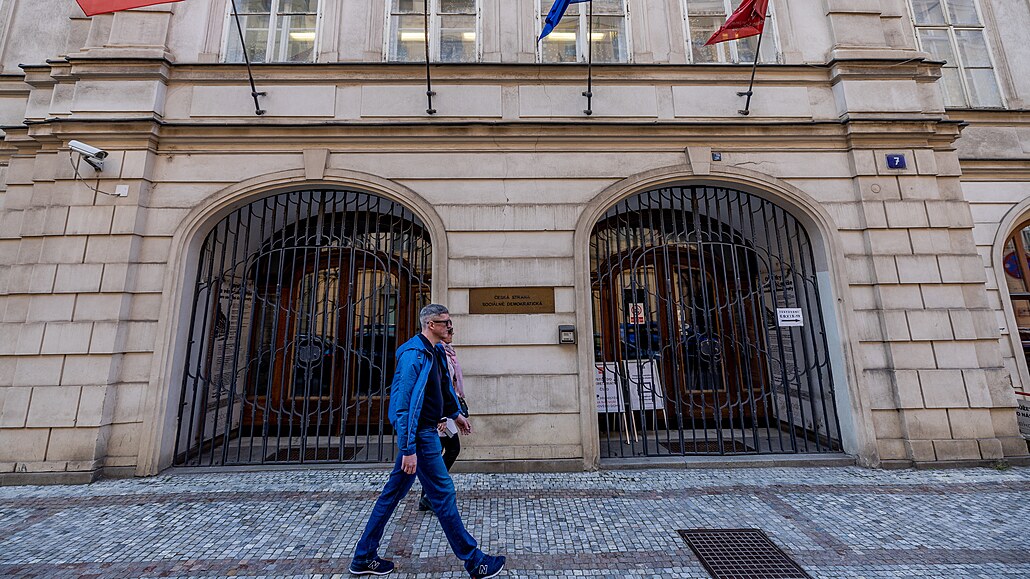 Lann�v palác na Novém M�st� v centru Prahy. Lann�v palác sousedí se sídlem �SSD...