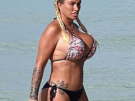 Katie Price na jedné z posledních fotografií z dovolené.