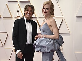 Nicole Kidmanová s manelem, country zpvákem Keithem Urbanem. Hereka má na...