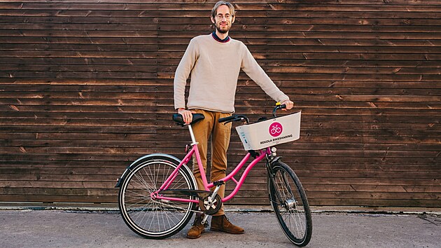 Zakladatel Rekol V�t Je�ek