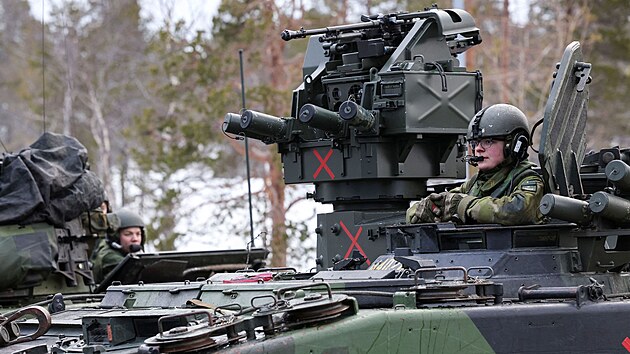 Vojci ze zem NATO se astn vojenskho cvien Cold Response v Norsku. (22. bezna 2022)