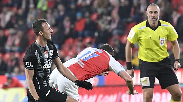 Fotbalista Luk Provod se po vnm zrann kolene vrtil po deseti mscch do sestavy Slavie, nastoupil proti eskm Budjovicm.