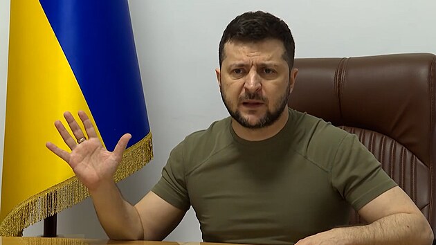 Ukrajinsk prezident Volodymir Zelenskyj pi proslovu na adresu maarskho premira Viktora Orbna