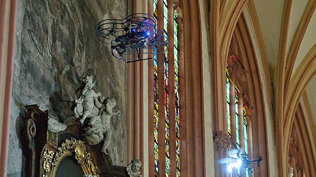 Pi pprav obnovy olomouckho kostela pomhaj pamtkm i autonomn drony s palubn inteligenc vyvinut experty z praskho VUT.