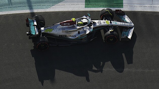 Lewis Hamilton z Mercedesu bhem trninku v Didd