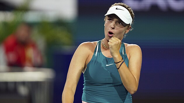 Linda Fruhvirtov se raduje v zpase na turnaji Miami Open