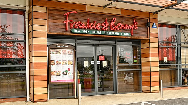 Poboka restaurace Frankie and Benny's v Talbot Green ve Walesu byla bhem pandemie zaven.