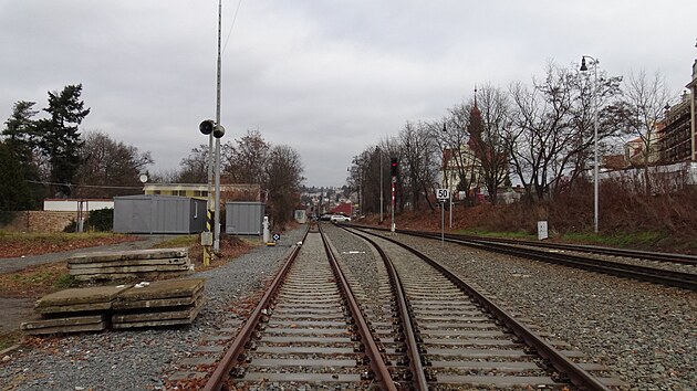 Souasn druh kolej stanice Praha-Brank vede ve stop pvodn vleky do cementrny v Podol.
GPS: 50.0288350N, 14.4077003E