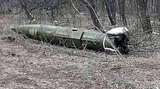Nevybuchlá raketa nedaleko ukrajinského Kramatorsku (9. bezna 2022)