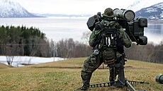 Finský voják s přenosným protiletadlovým systémem ITO 05M. | na serveru Lidovky.cz | aktuální zprávy
