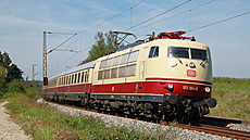 Nmecká elektrická lokomotiva ady 103