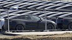 Americká spolenost Tesla v úterý 22. bezna oficiáln otevela svj nový závod...