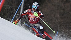 Henrik Kristoffersen bhem slalomu v Meribelu