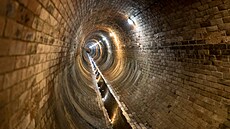 Na �ist�rnu d�ln�ci spot�ebovali kolem osmi milion� cihel, p�i�em� v podzem�...