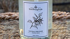 Obchod se suvenýry v rezidenci britské královny Al�b�ty II. v Sandringhamu na...