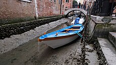 V Benátkách vyschly některé kanály. (17. března 2022) | na serveru Lidovky.cz | aktuální zprávy