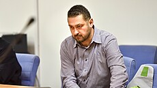 Roman Čechmánek u zlínského soudu (březen 2022)