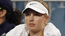 Linda Fruhvirtová bhem zápasové pauzy na turnaji Miami Open