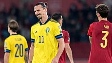 Útoník Zlatan Ibrahimovic pi návratu do védské reprezentace v utkání se...