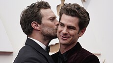 Jamie Dornan a Andrew Garfield na udlování Oscar (Los Angeles, 27. bezna...