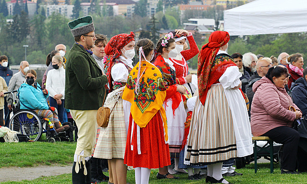 Etnograf sepsal vůbec první atlas krojů v Česku a sní o horáckém kožichu