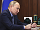 Rusk prezident Vladimir Putin na schzce v Moskv (30. bezna 2022)