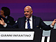 Pedseda Mezinrodn fotbalov federace (FIFA) Gianni Infantino mluv v Dauh k...