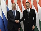 Ruský ministr zahranií Sergej Lavrov (vlevo) a jeho maarský protjek Péter...