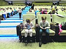 Hlavní sál se stal do�asným útulkem ukrajinských b�enc�.